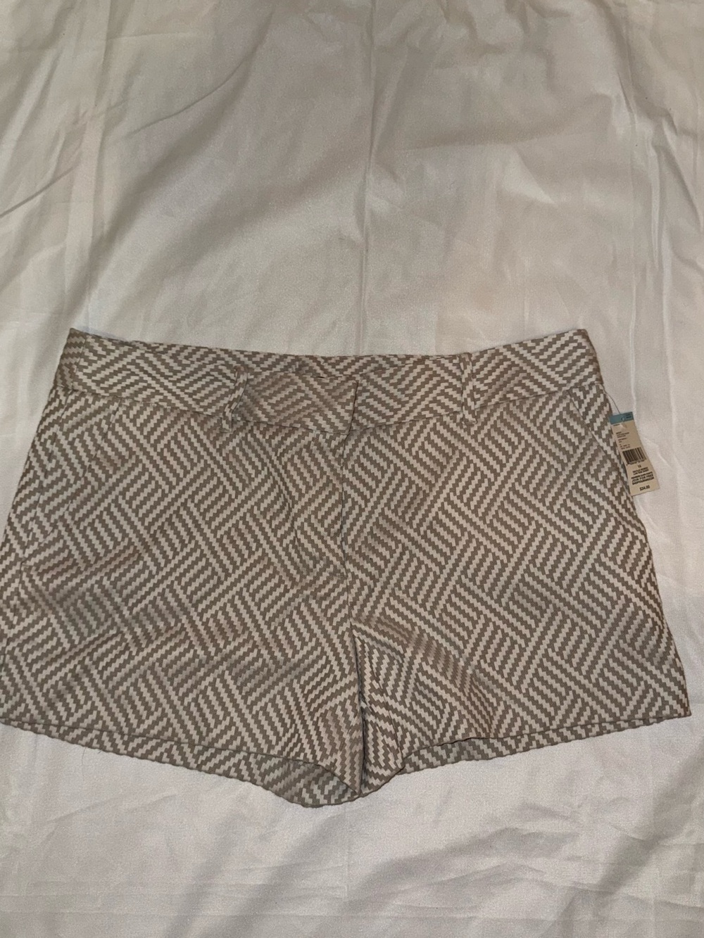 Metaphor Beige Geometric Pattern Shorts